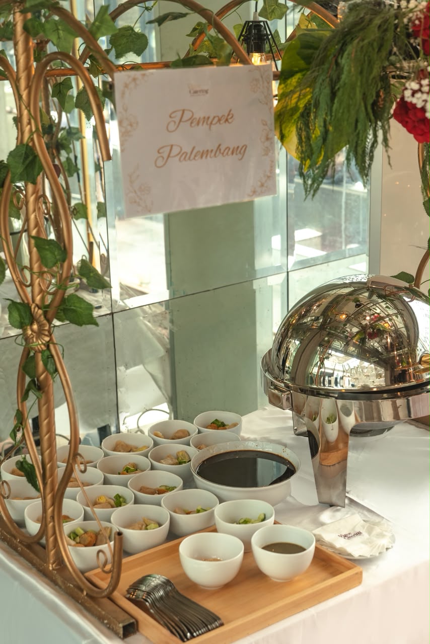 Dessert bar Vigee Catering dengan puding dalam cup